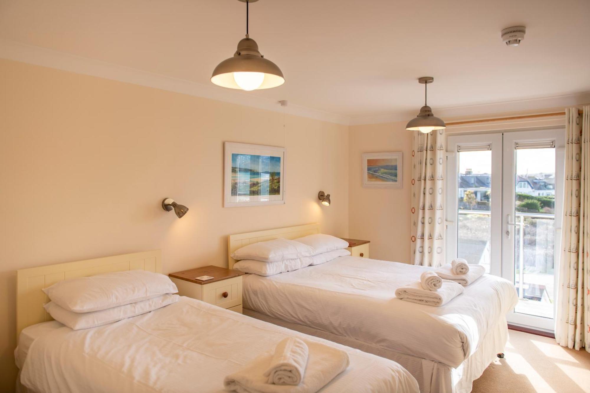 Sandy Bay Apartment, St Ives Bay, Хейл Экстерьер фото